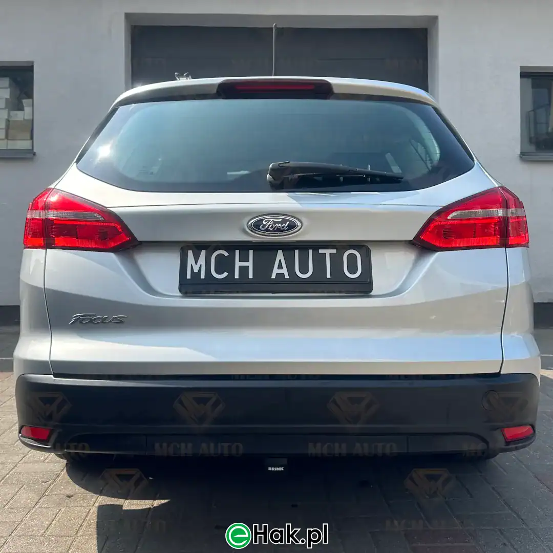ford focus mk3 kombi montaz haka holowniczego