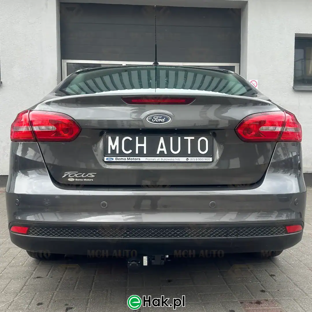 hak holowniczy ford focus mk3 sedan