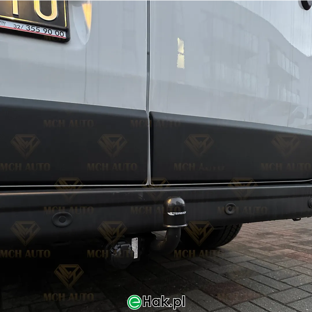 montaz haka holowniczego Renault Master L3H2 2023