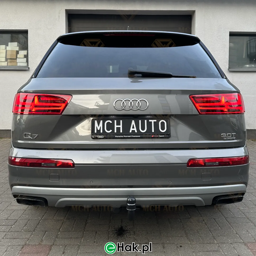 montaz wypinanego haka holowniczego w audi q7 4m poznan