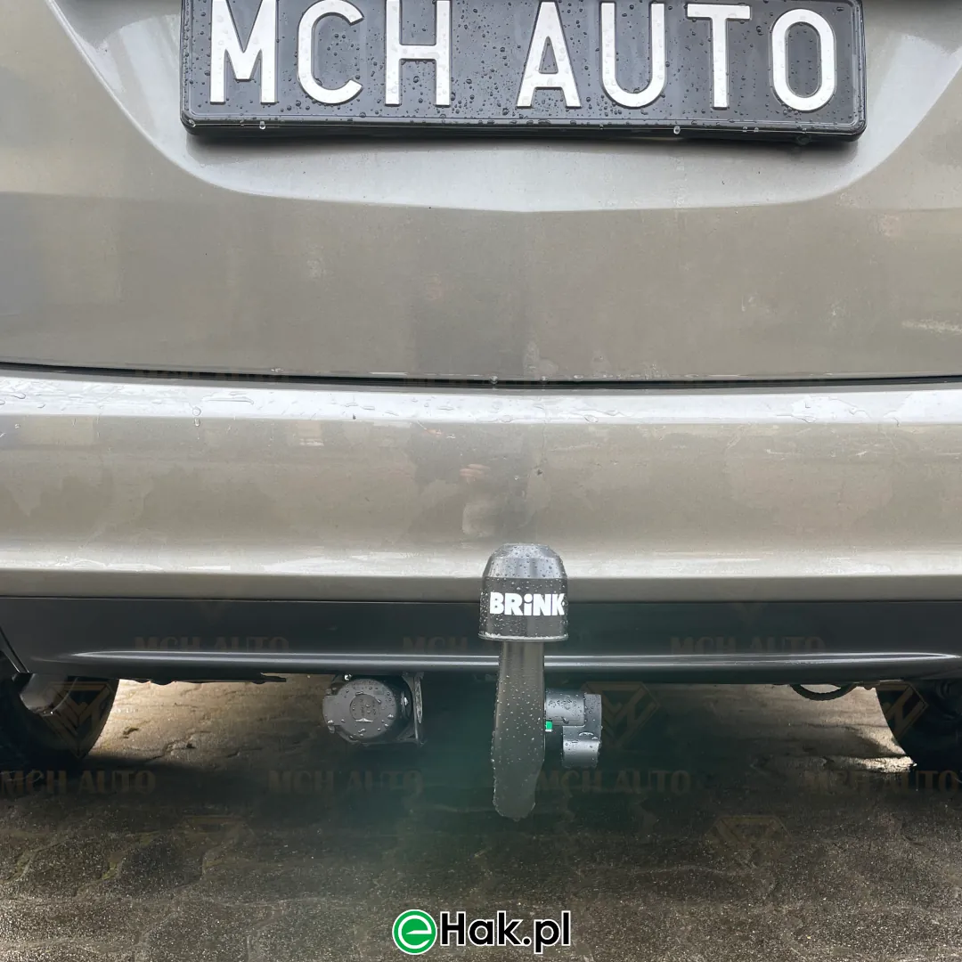 hak holowniczy opel zafira c