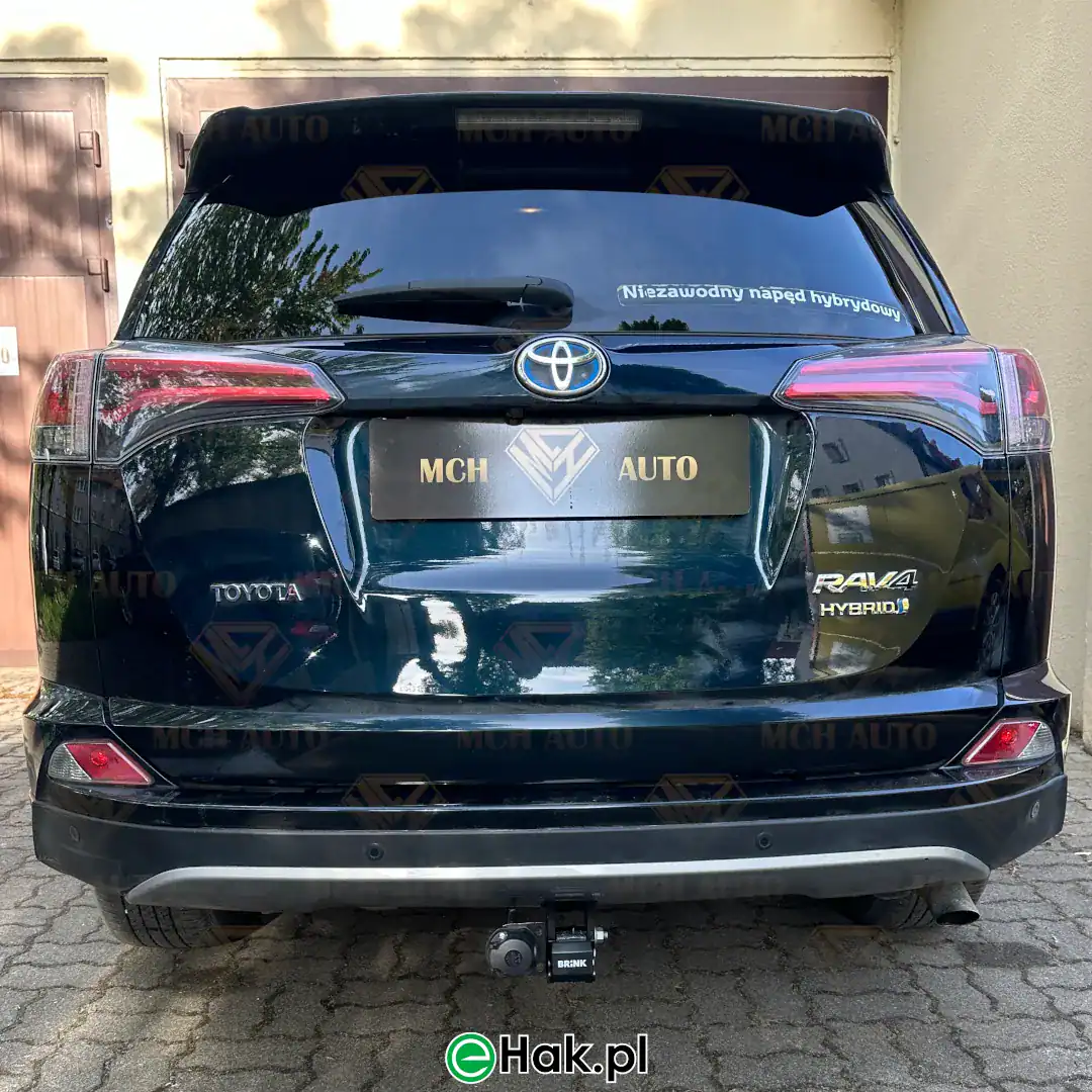 montaż haka holowniczego toyota rav 4 IV Hybrid