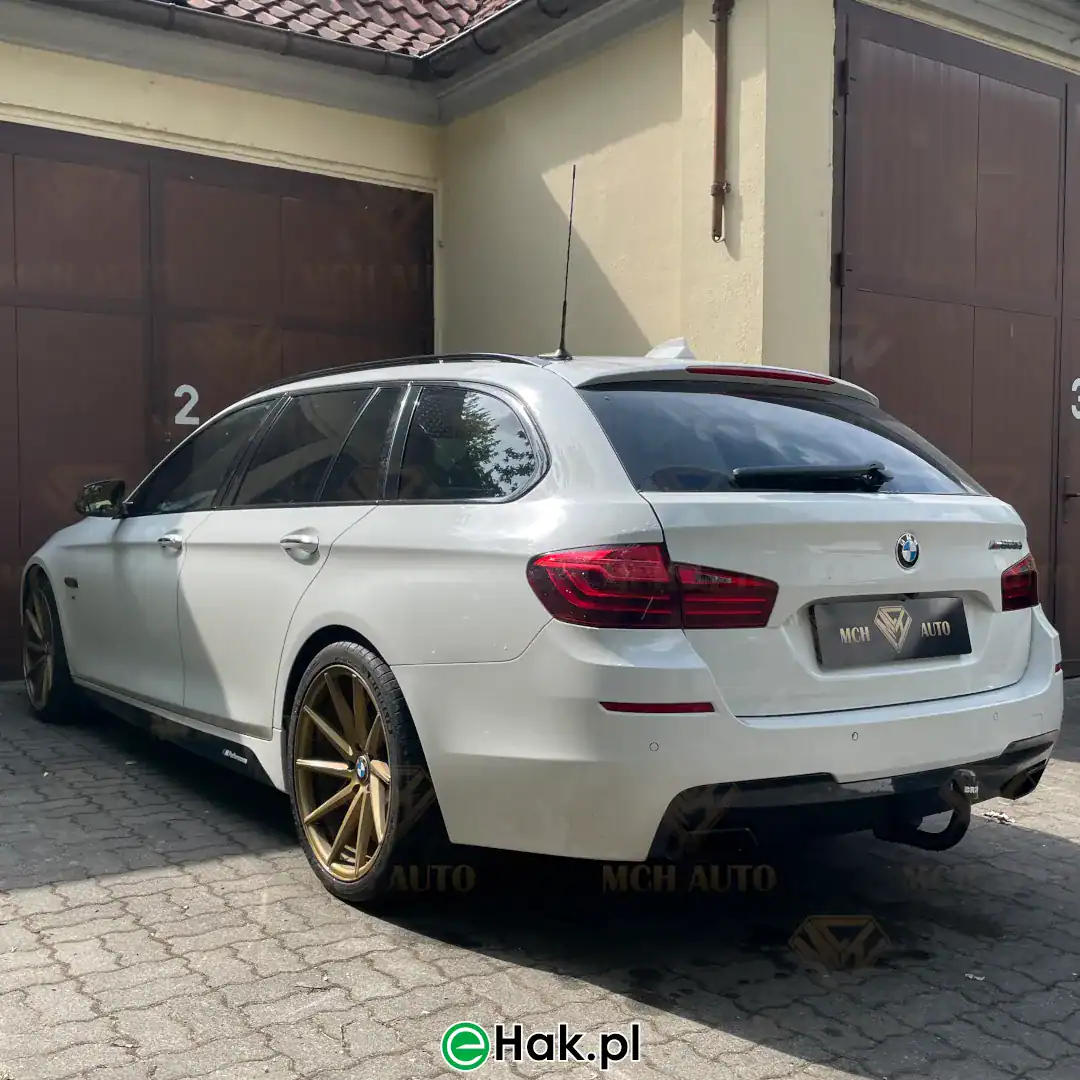 montaz haka holowniczego bmw f11 m550d