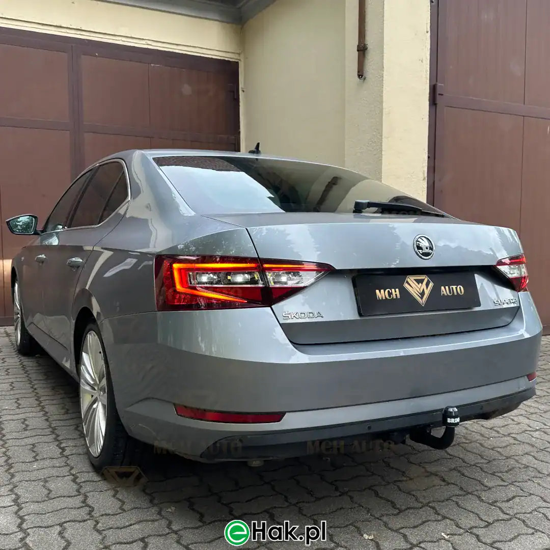 skoda superb iii montaz haka holowniczego