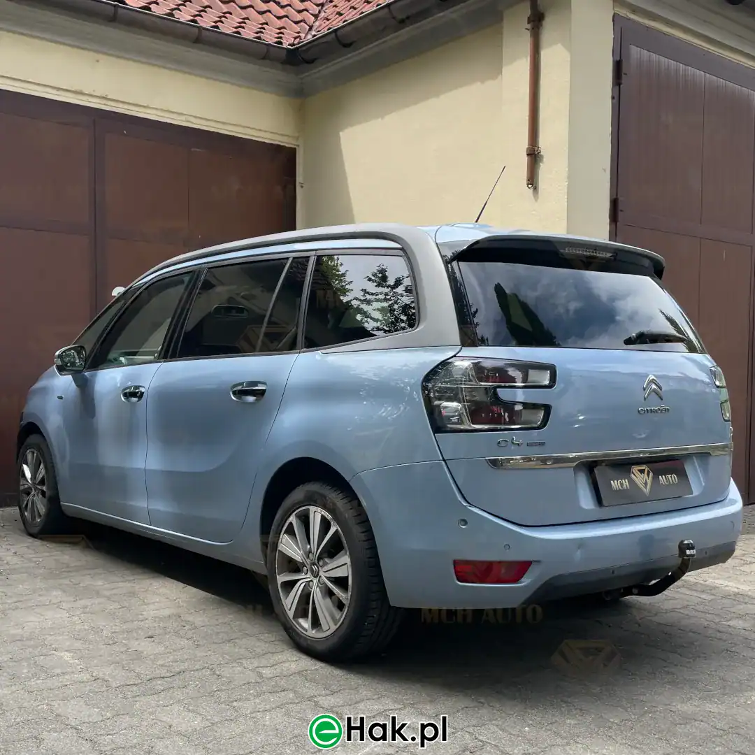 citroen c4 montaz haka holowniczego
