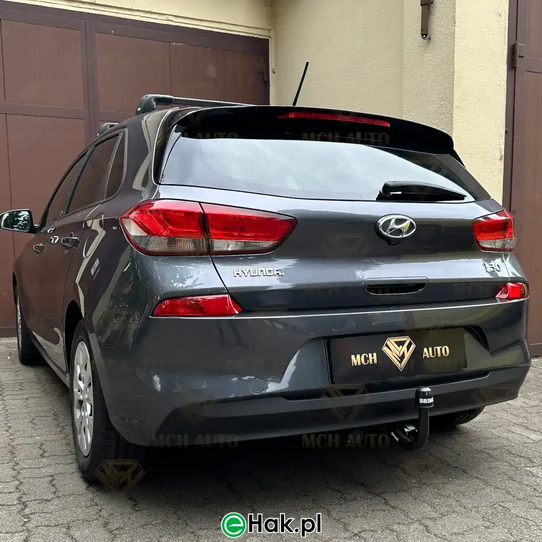 hyundai i30 montaz haka holowniczego