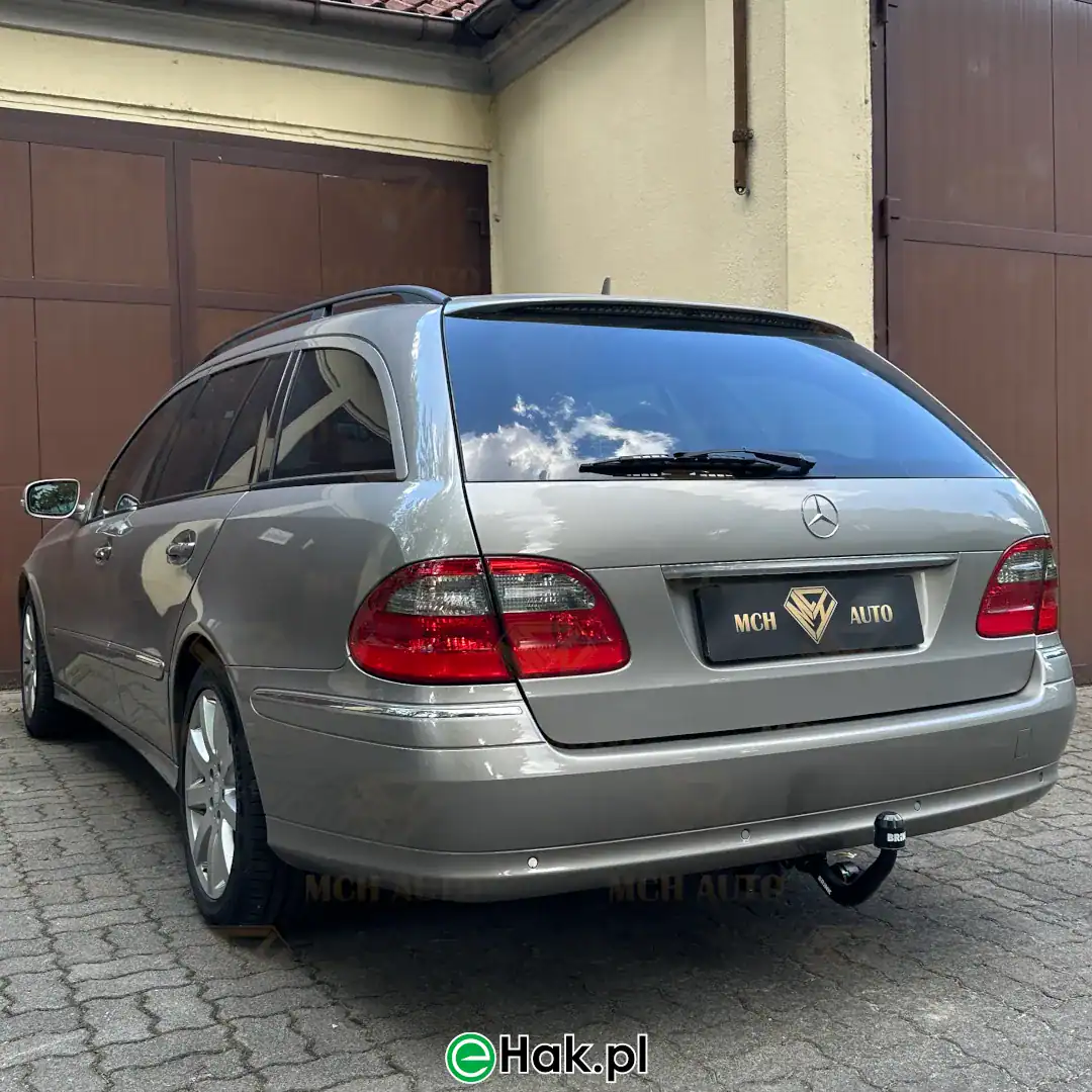 mercedes e s211 montaz haka holowniczego