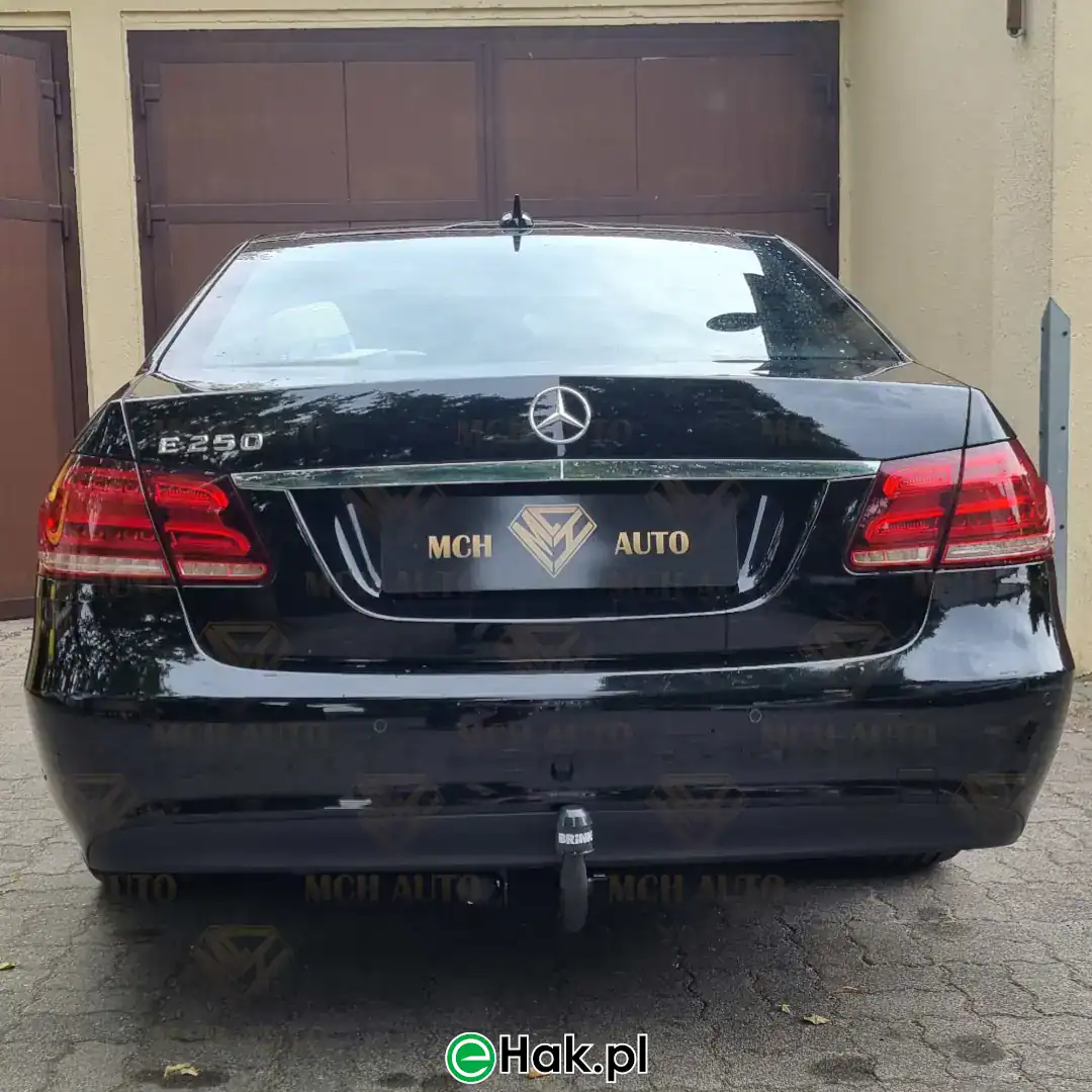 montaz haka holowniczego mercedes e klasa w212