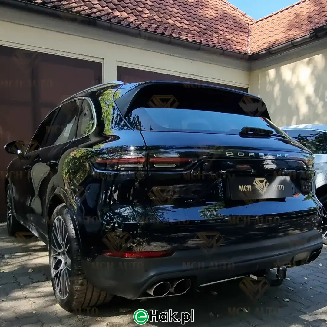 porsche cayenne montaz haka holowniczego