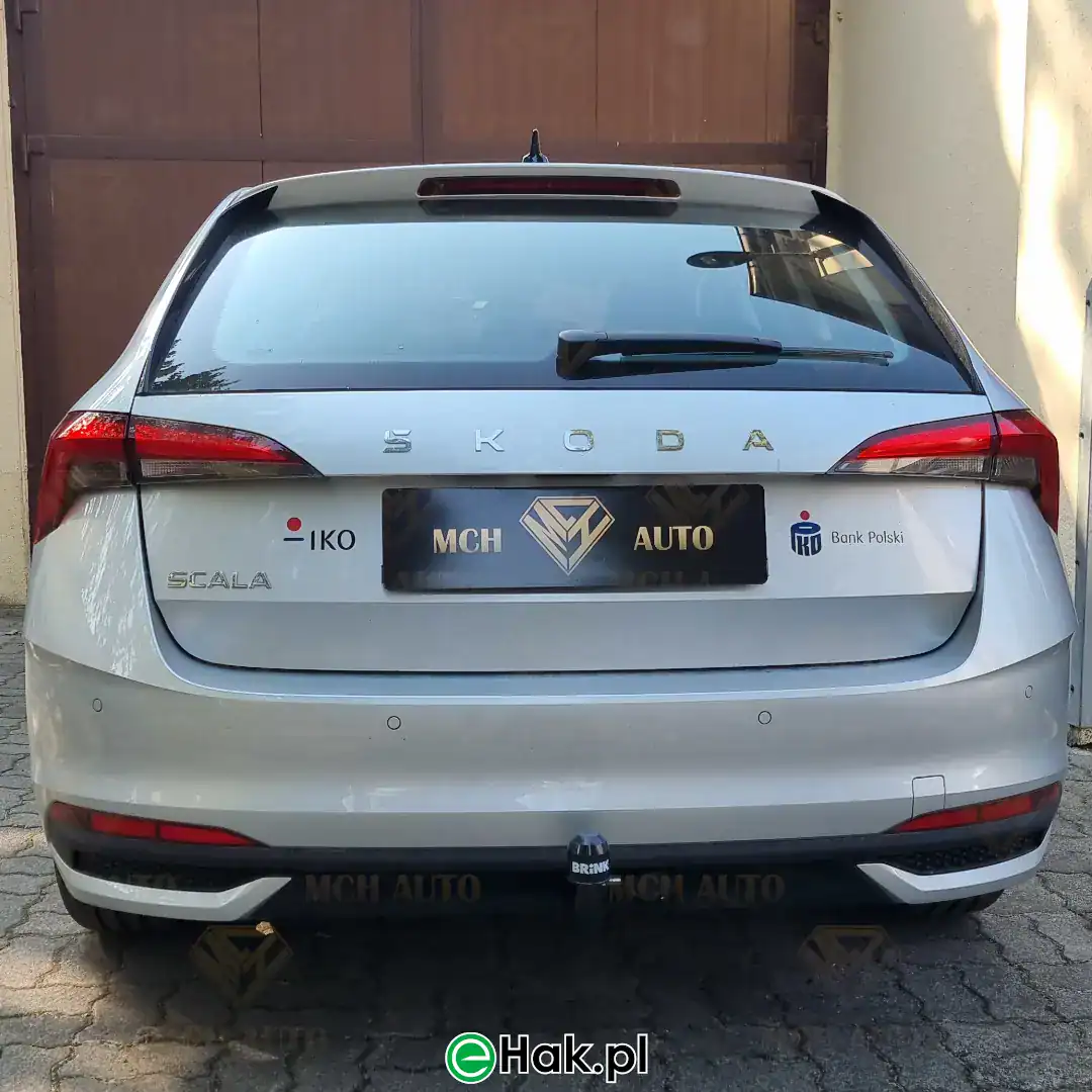montaz haka holowniczego skoda scala