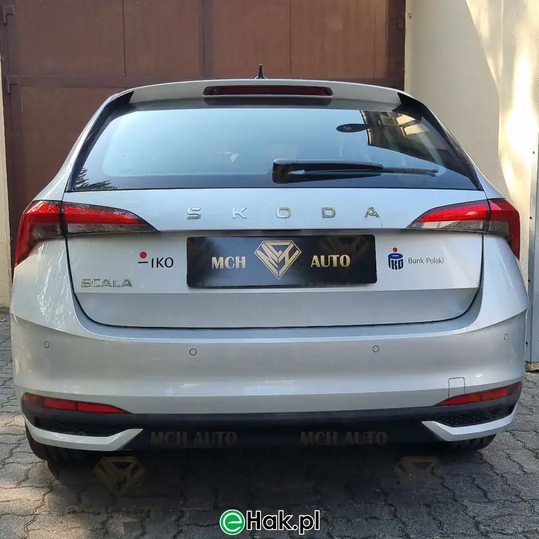 montaz haka skoda scala