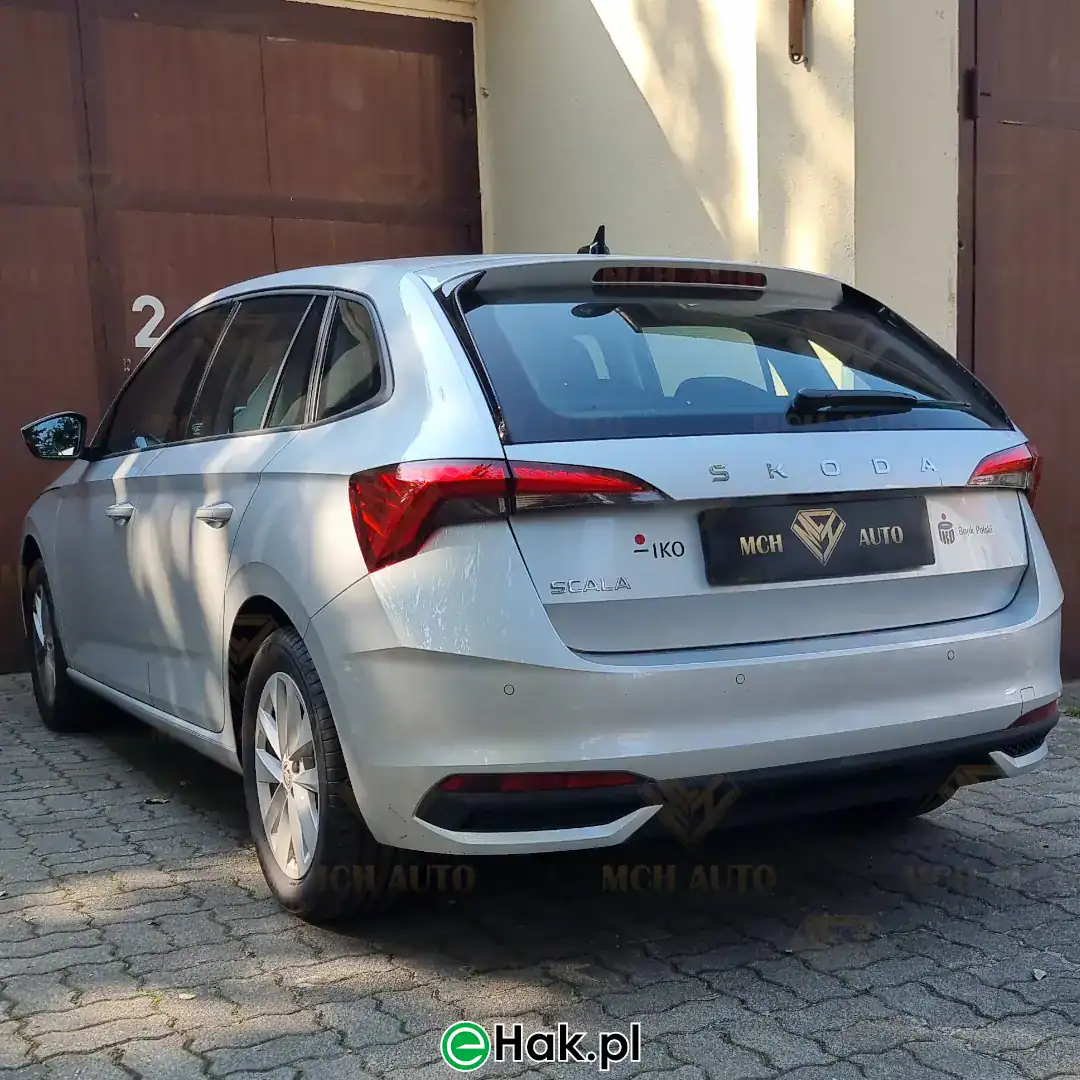 skoda scala montaz haka