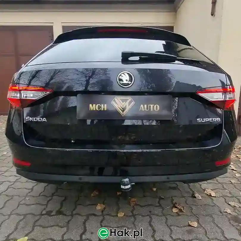 Montaż haka skoda superb 3 Kombi (3)webp
