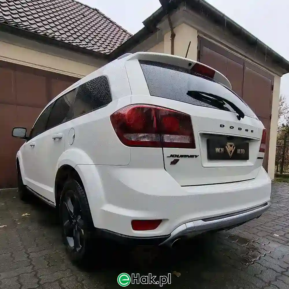 Montaż haka holowniczego Dodge Journey (3) webp