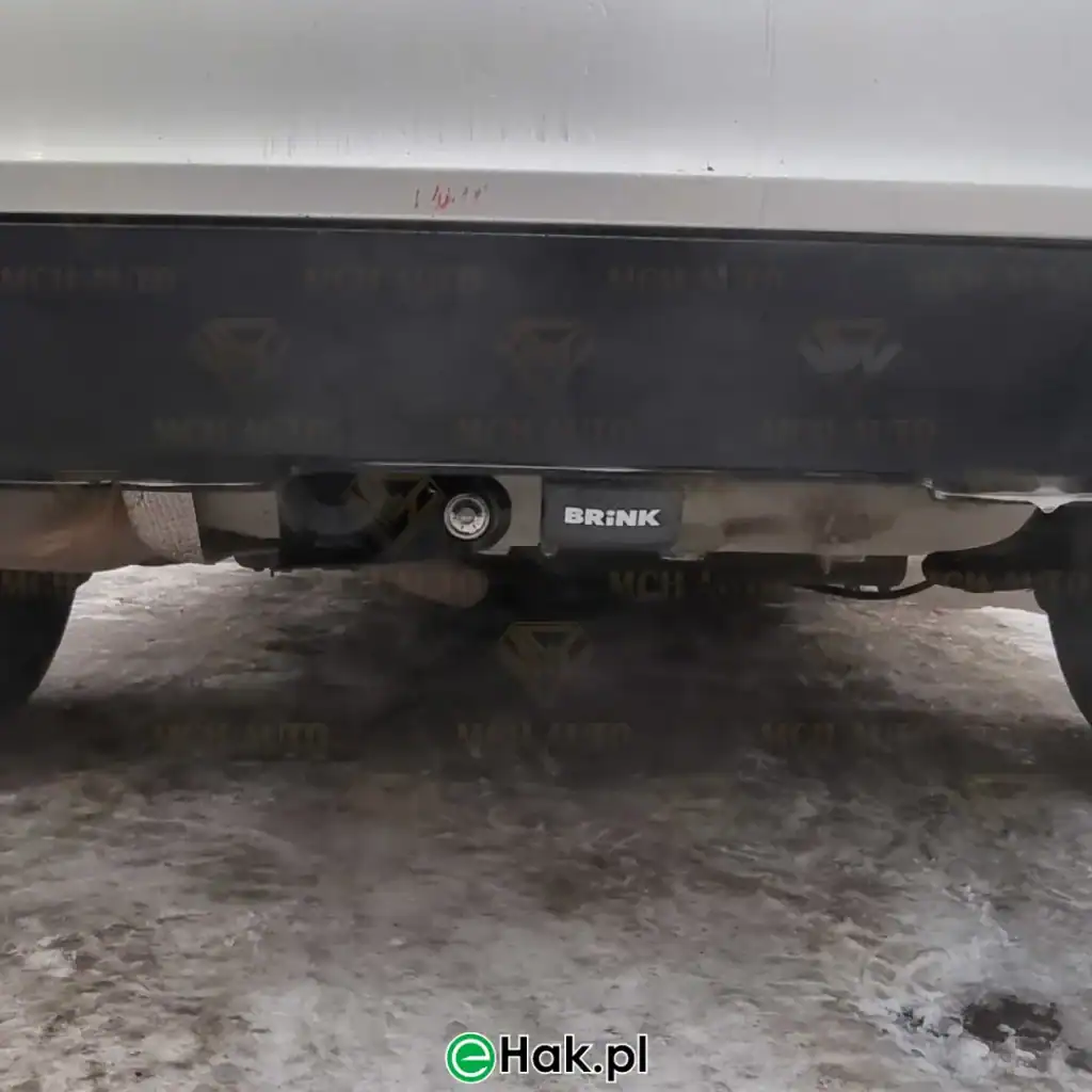 1 montaż haka holowniczego opel astra k