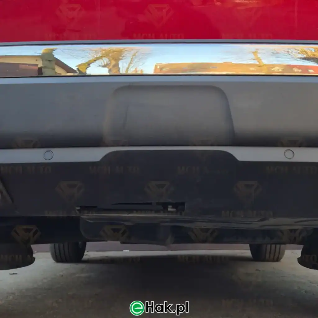 1 montaż haka holowniczego peugeot 3008