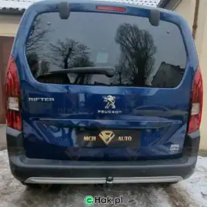 1 montaż haka holowniczego peugeot rifter
