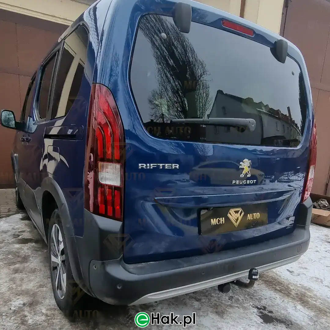 2 montaż haka holowniczego peugeot rifter