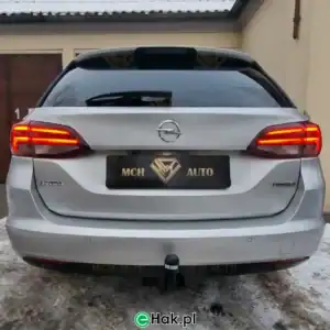 3 montaż haka holowniczego opel astra k