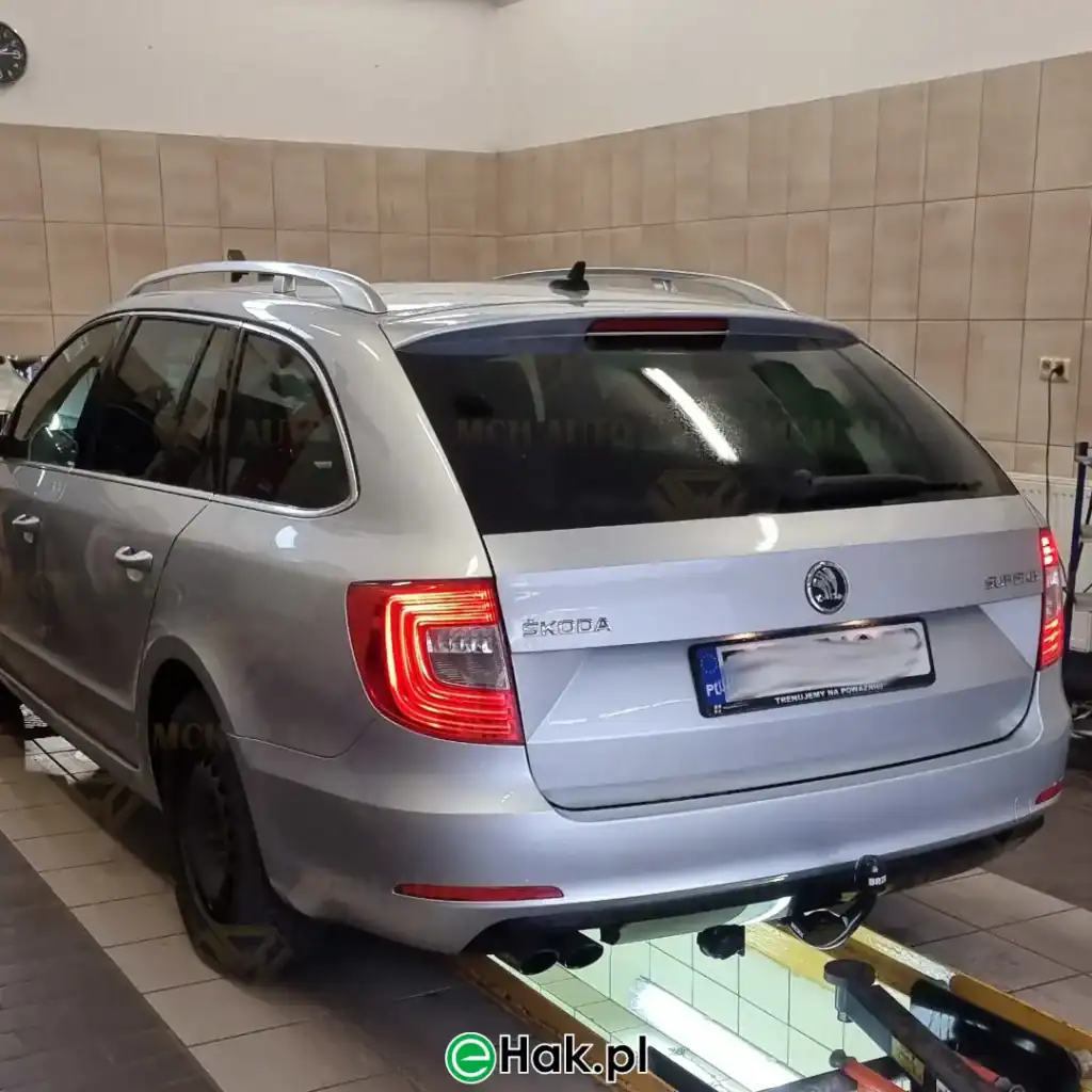 5 montaż haka holowniczego skoda octavia iii