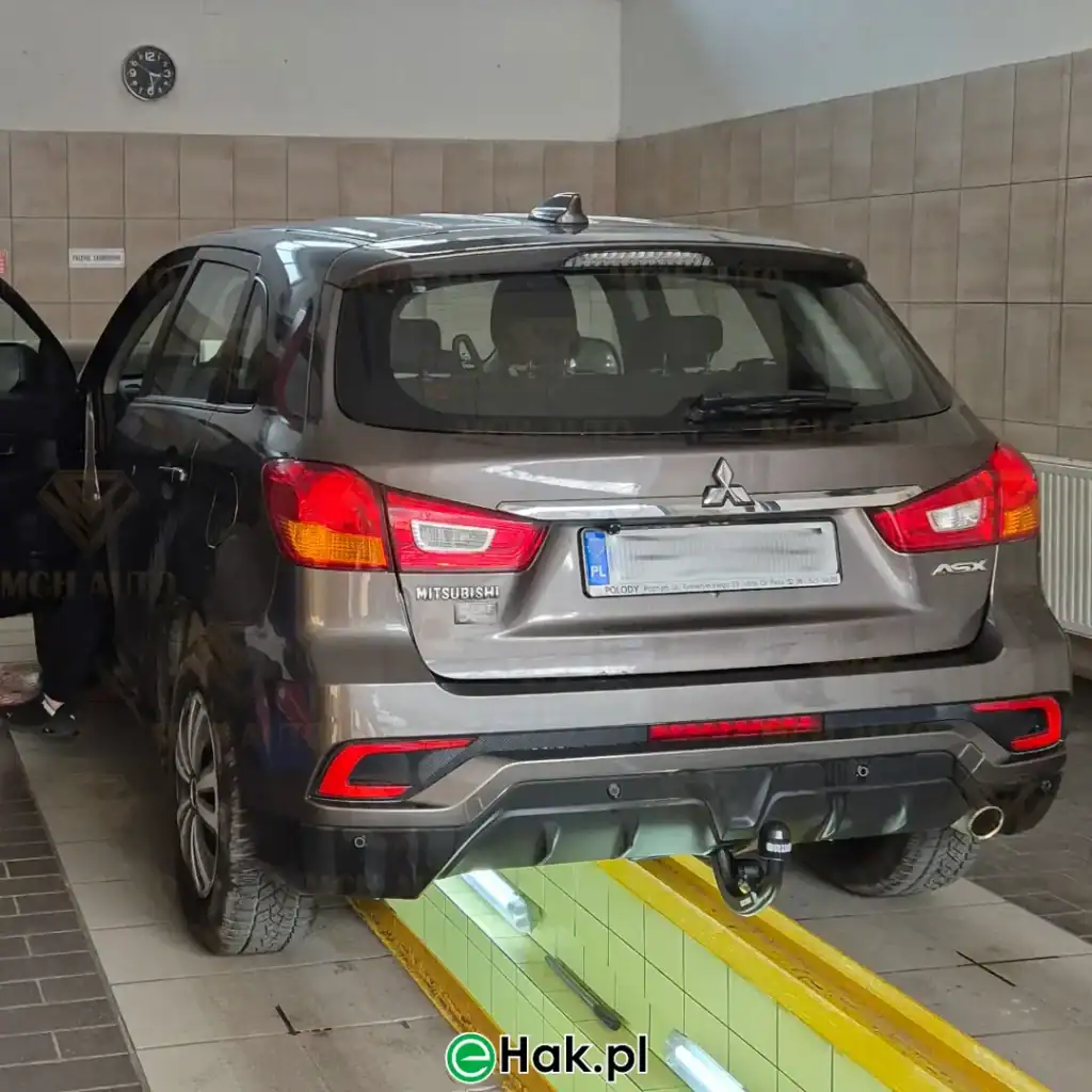 montaż haka mitsubishi asx