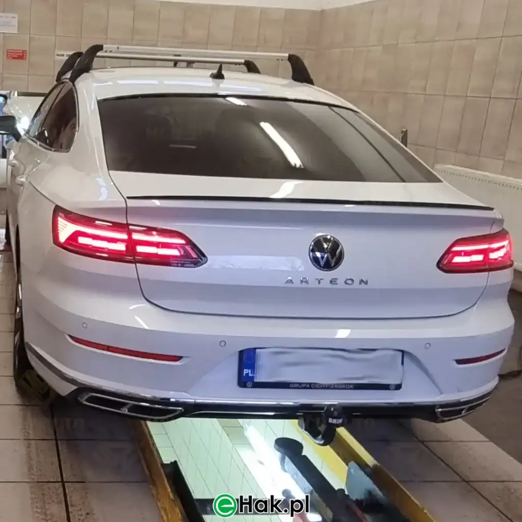 montaż haka vw arteon
