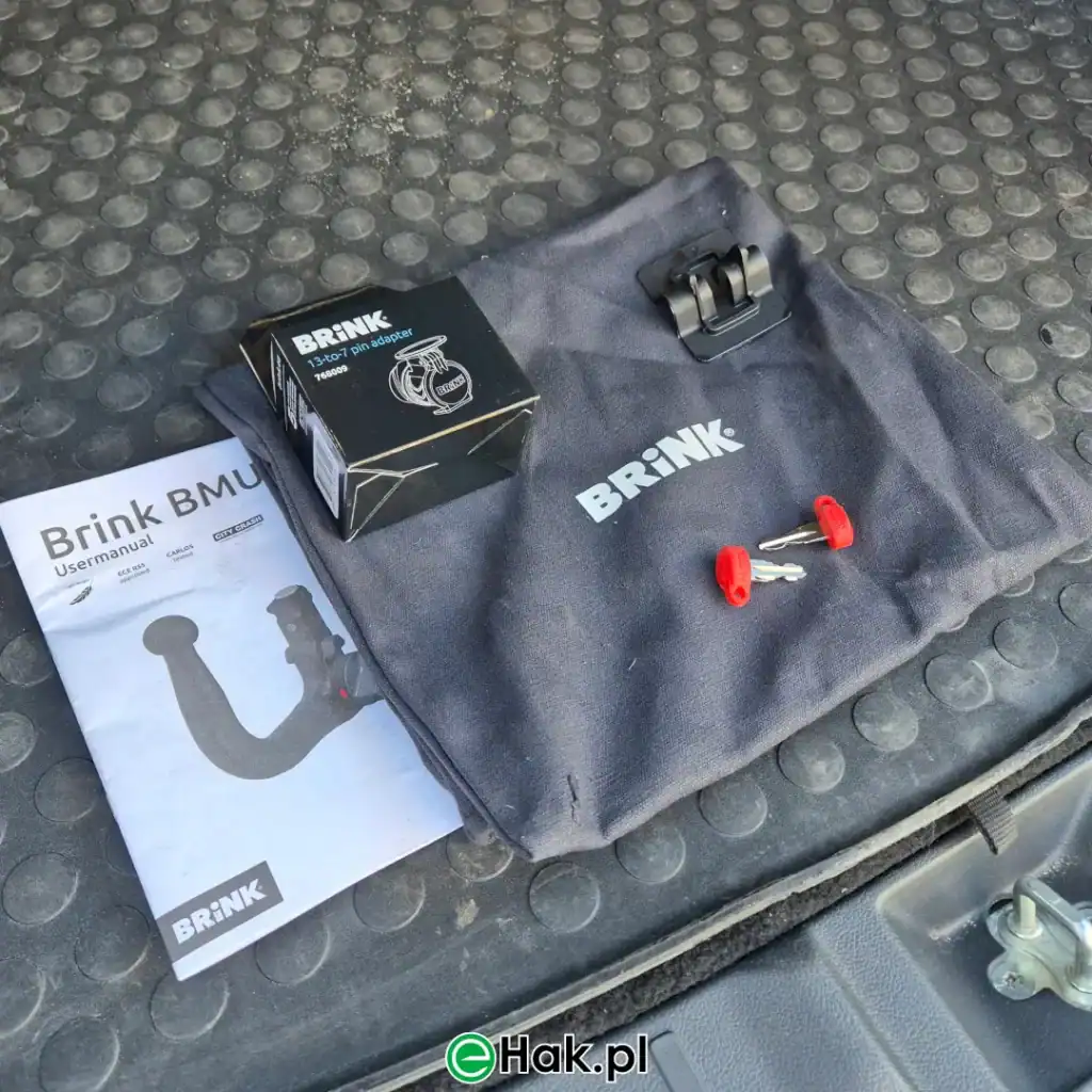 1 montaż haka holowniczego mitsubishi outlander phev