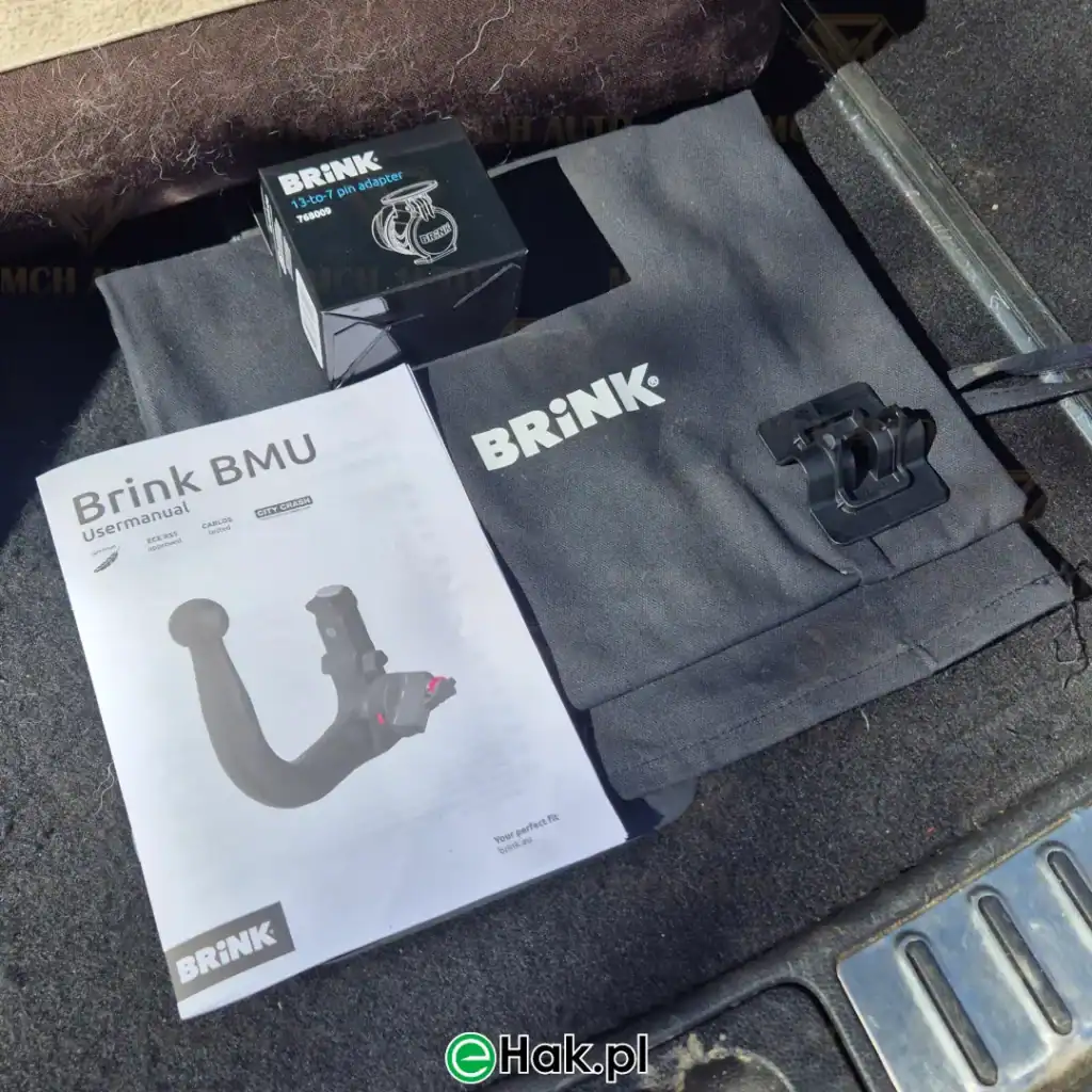 1 montaż haka holowniczego toyota corolla e21 estate