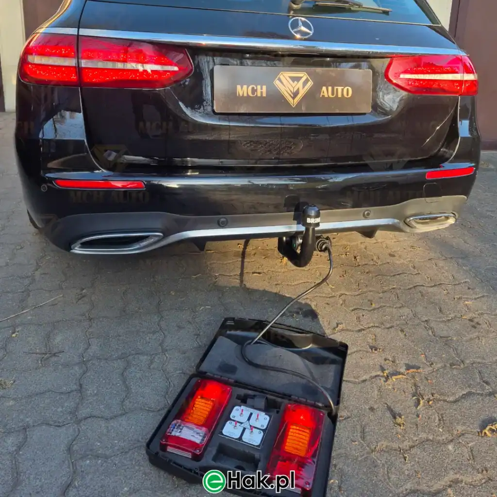 2 montaż haka holowniczego mercedes klasa e w213