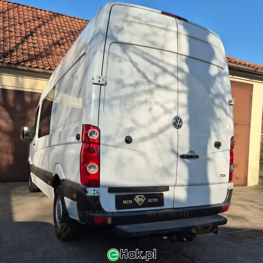 2 montaż haka holowniczego vw crafter