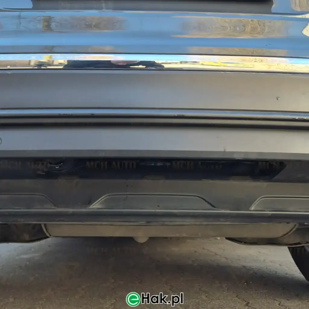 2 montaż haka holowniczego vw tiguan