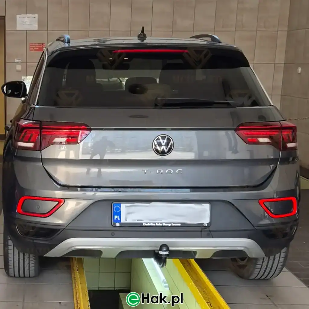 2 montaż haka vw t-roc