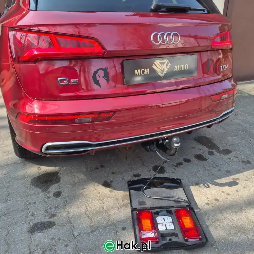 4 montaż haka holowniczego audi q5 fy