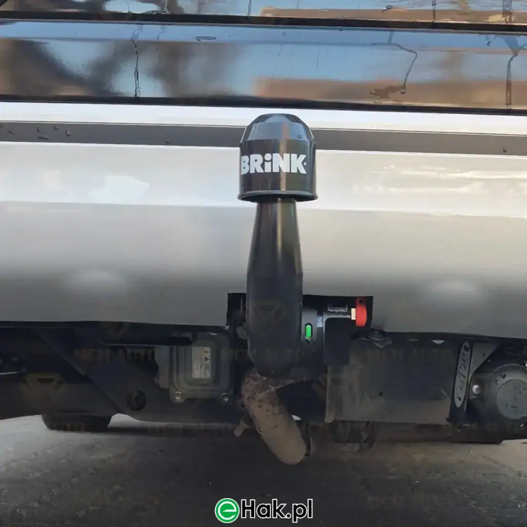 3 montaż haka holowniczego mitsubishi outlander phev