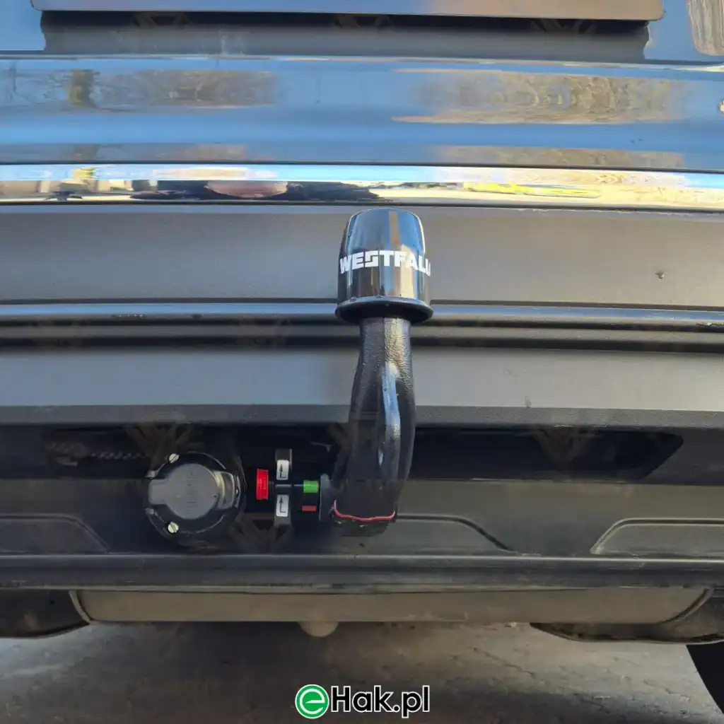 3 montaż haka holowniczego vw tiguan