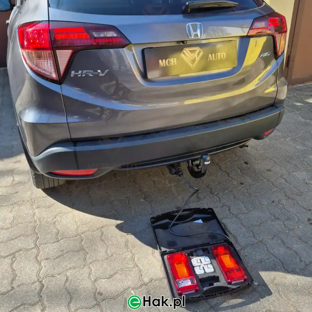montaz haka holowniczego honda hr-v