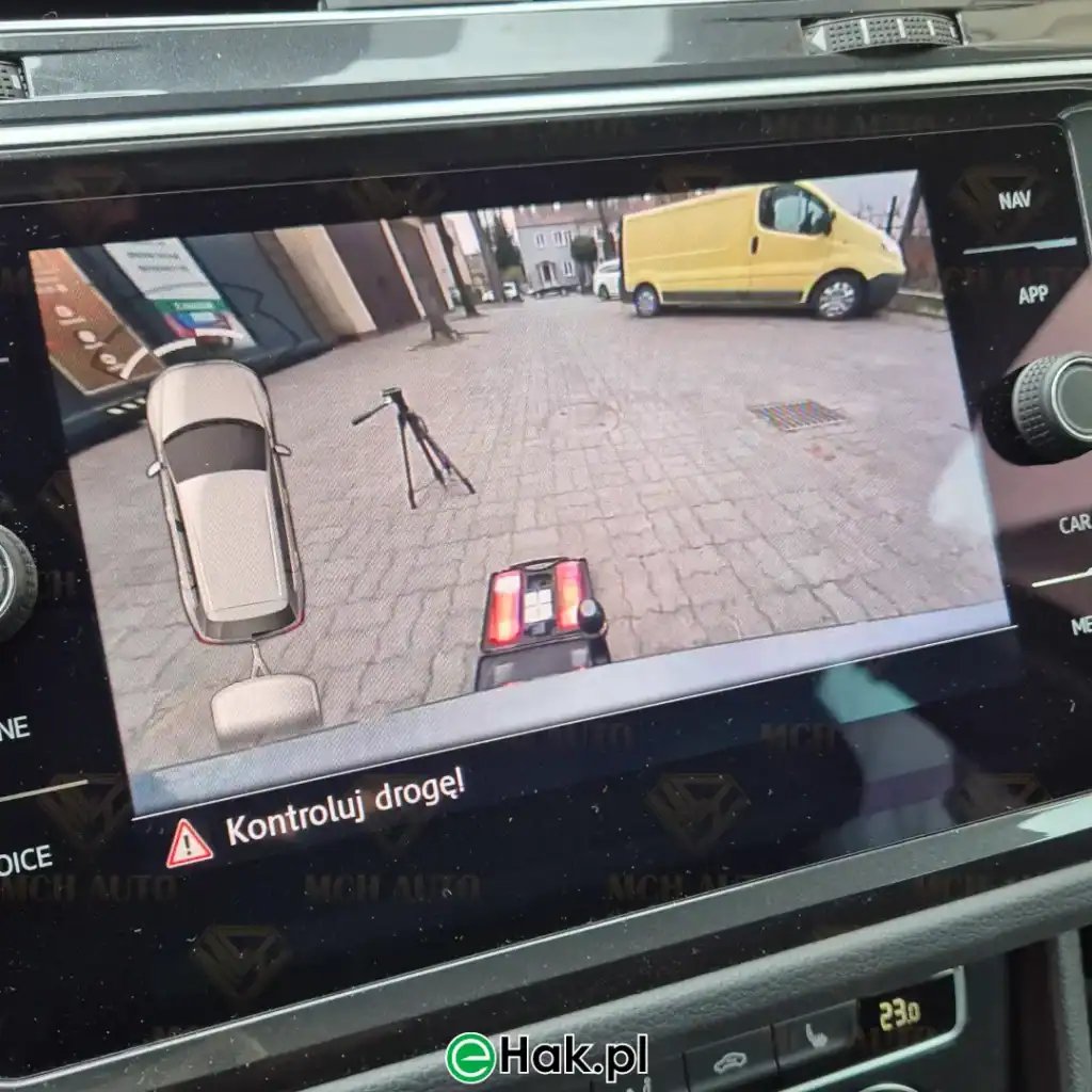 montaż haka holowniczego vw tiguan 2