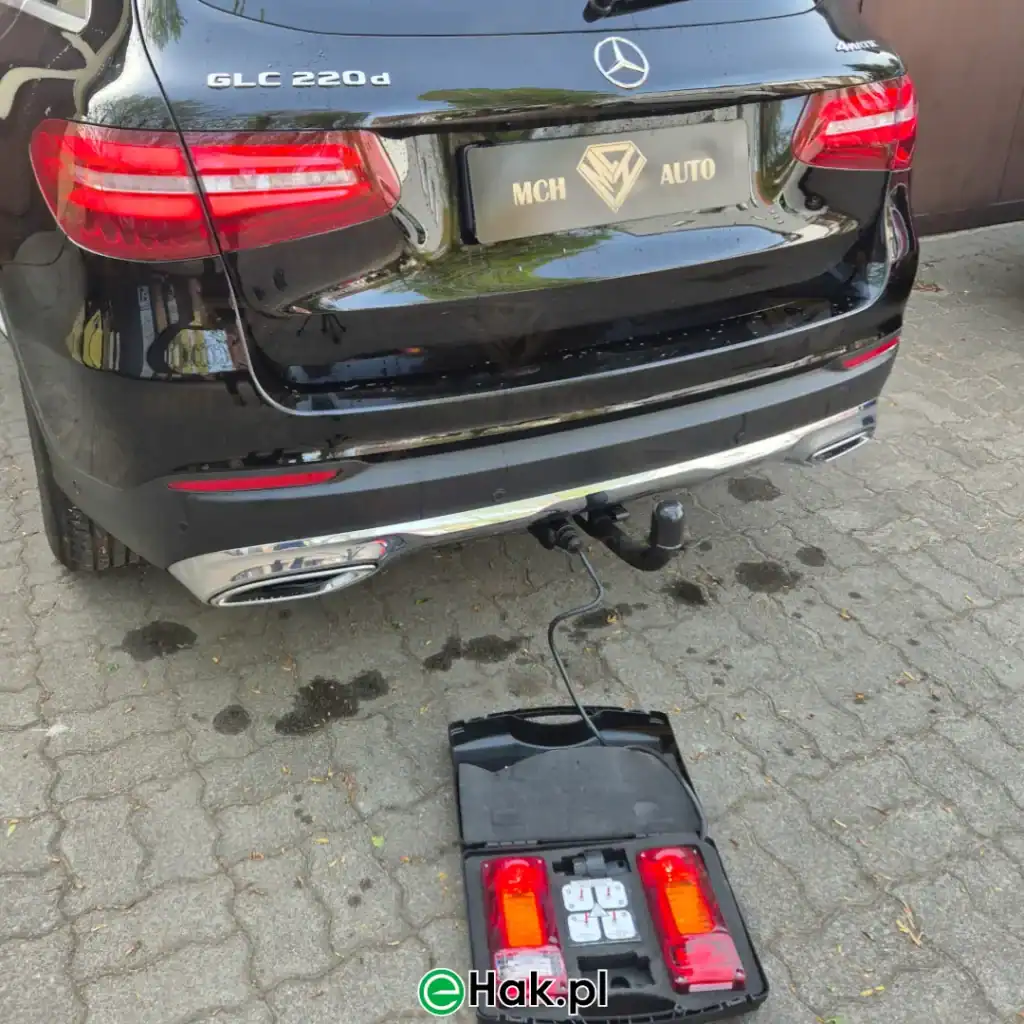 1 montaż haka holowniczego mercedes glc