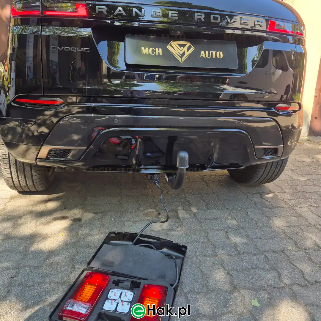1 montaż haka holowniczego range rover evoque
