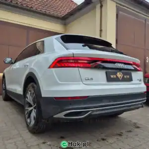 2 montaż haka audi q8