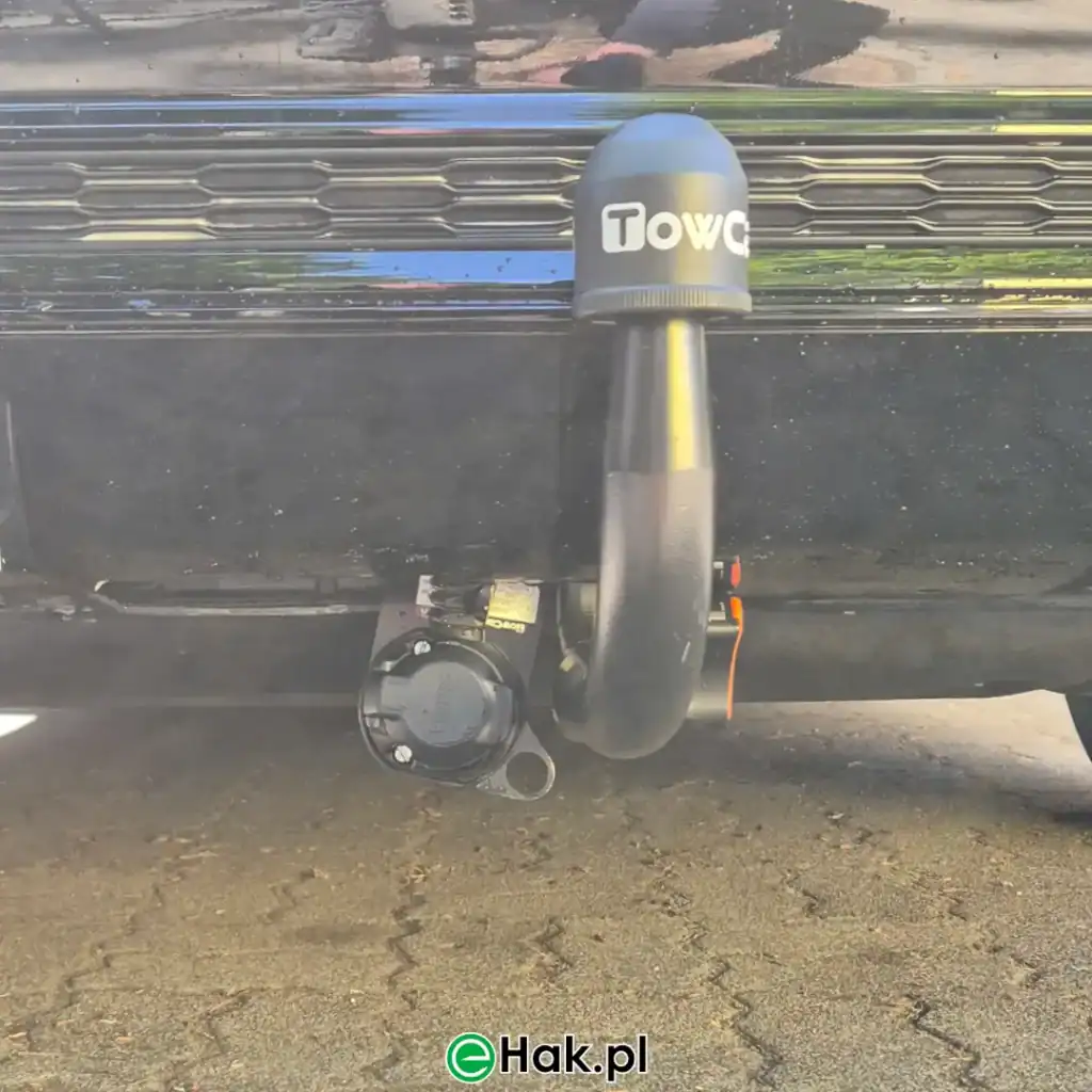 2 montaż haka holowniczego audi a8