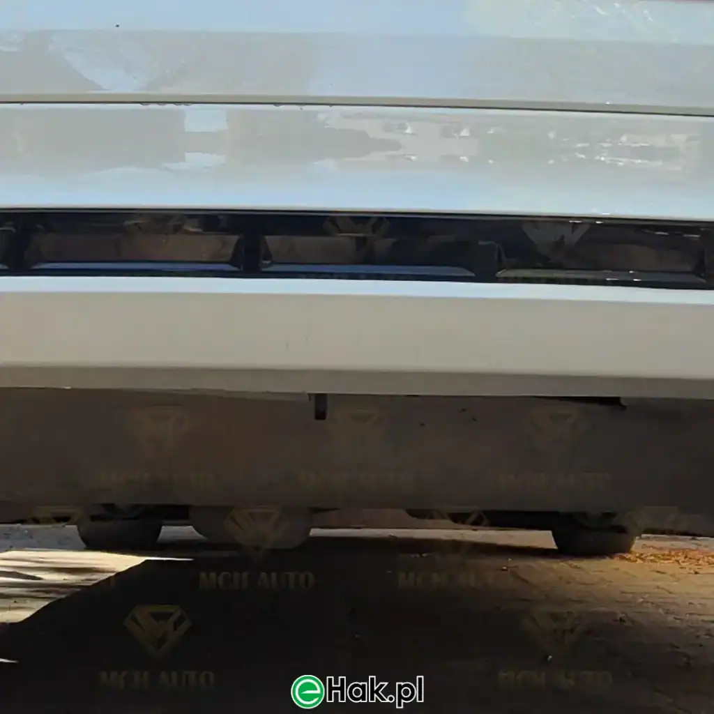 2 montaż haka holowniczego volvo xc60 ii