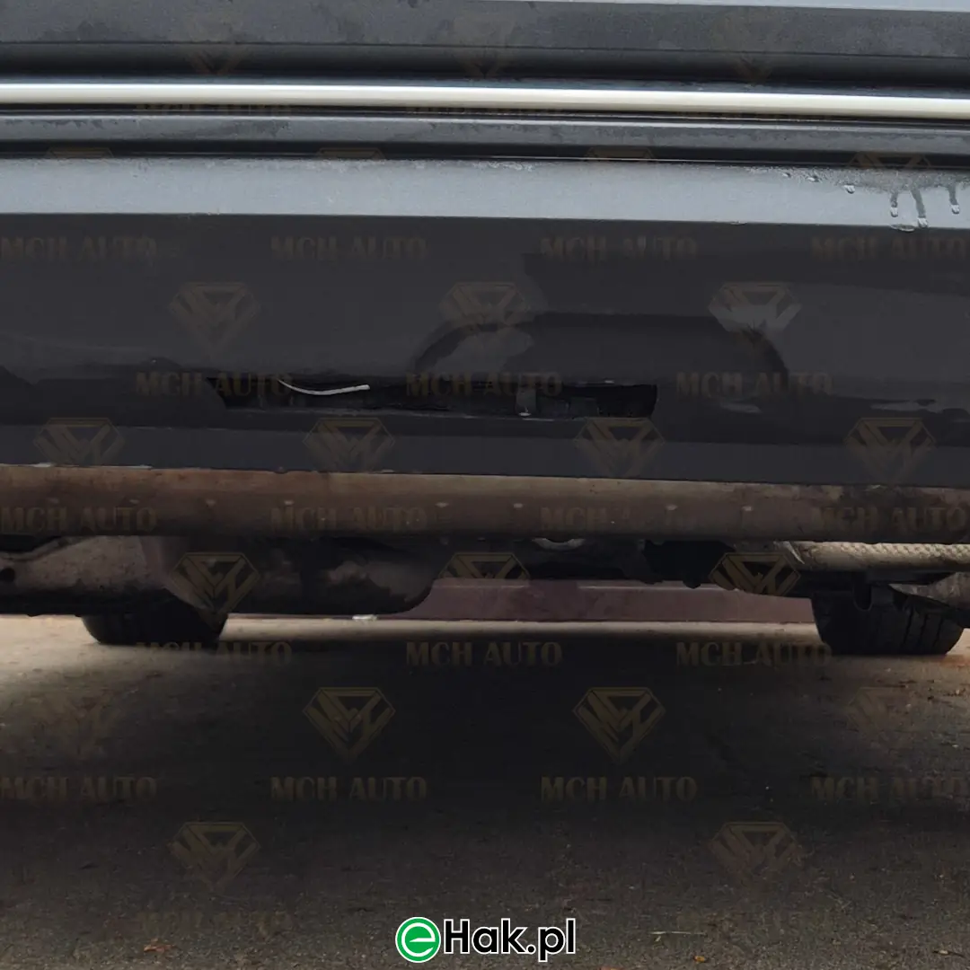 3 montaż haka holowniczego audi q8