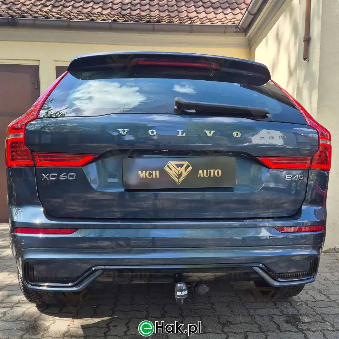 4 montaż haka holowniczego volvo xc60 ii