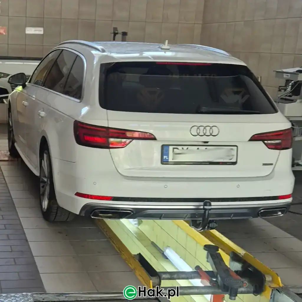 8 montaż haka holowniczego audi a4b9