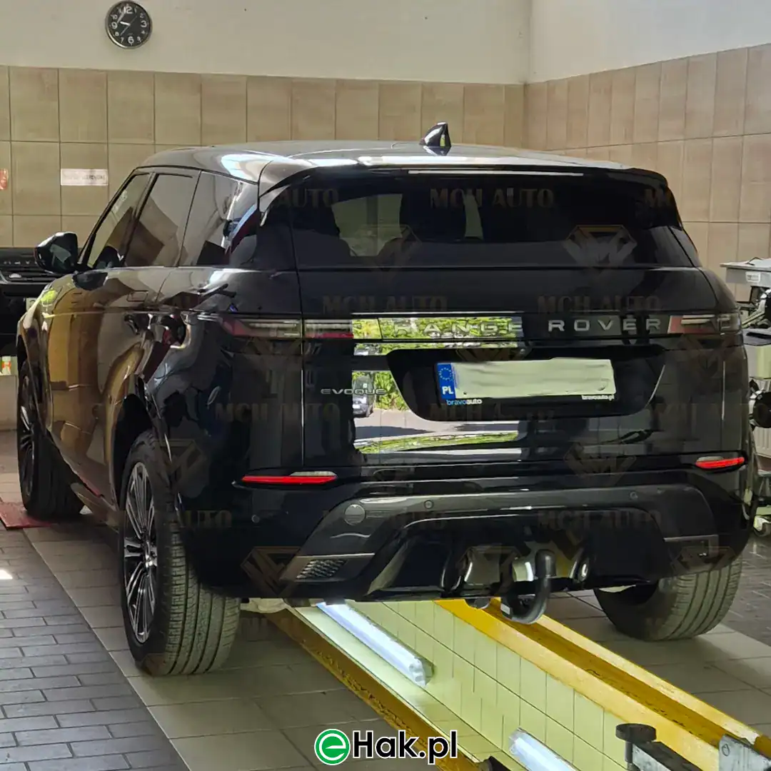 8 montaż haka holowniczego range rover evoque