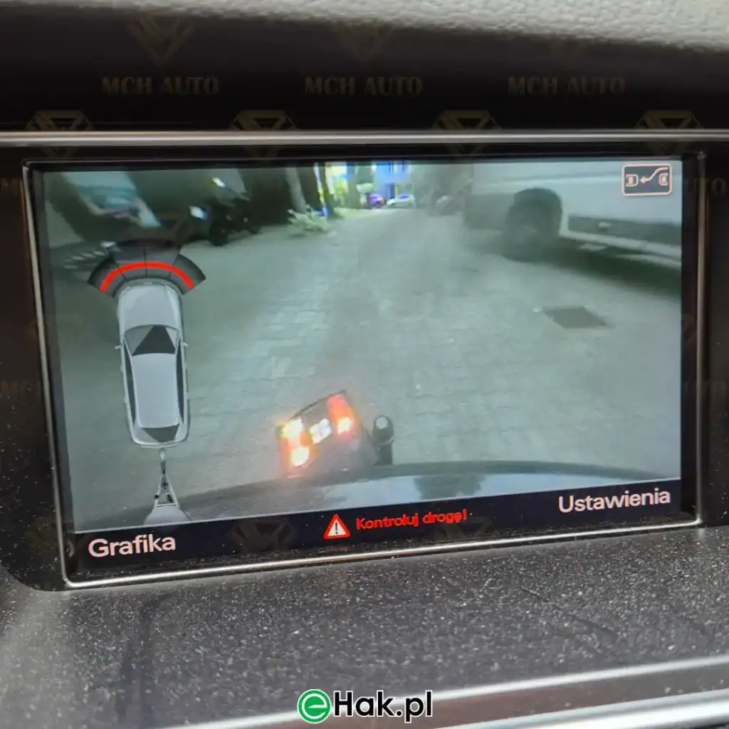 audi a4 b8 montaż haka holowniczego