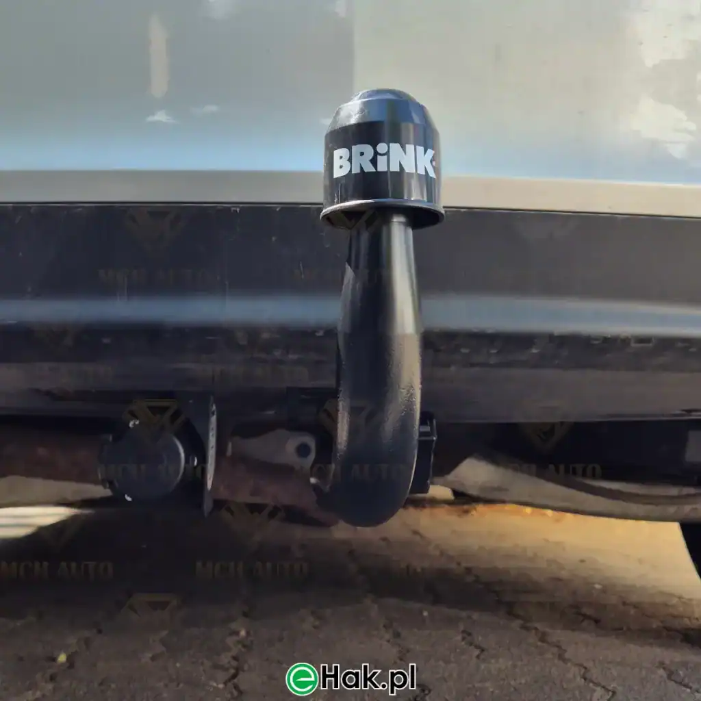 2 montaż haka holowniczego opel insignia