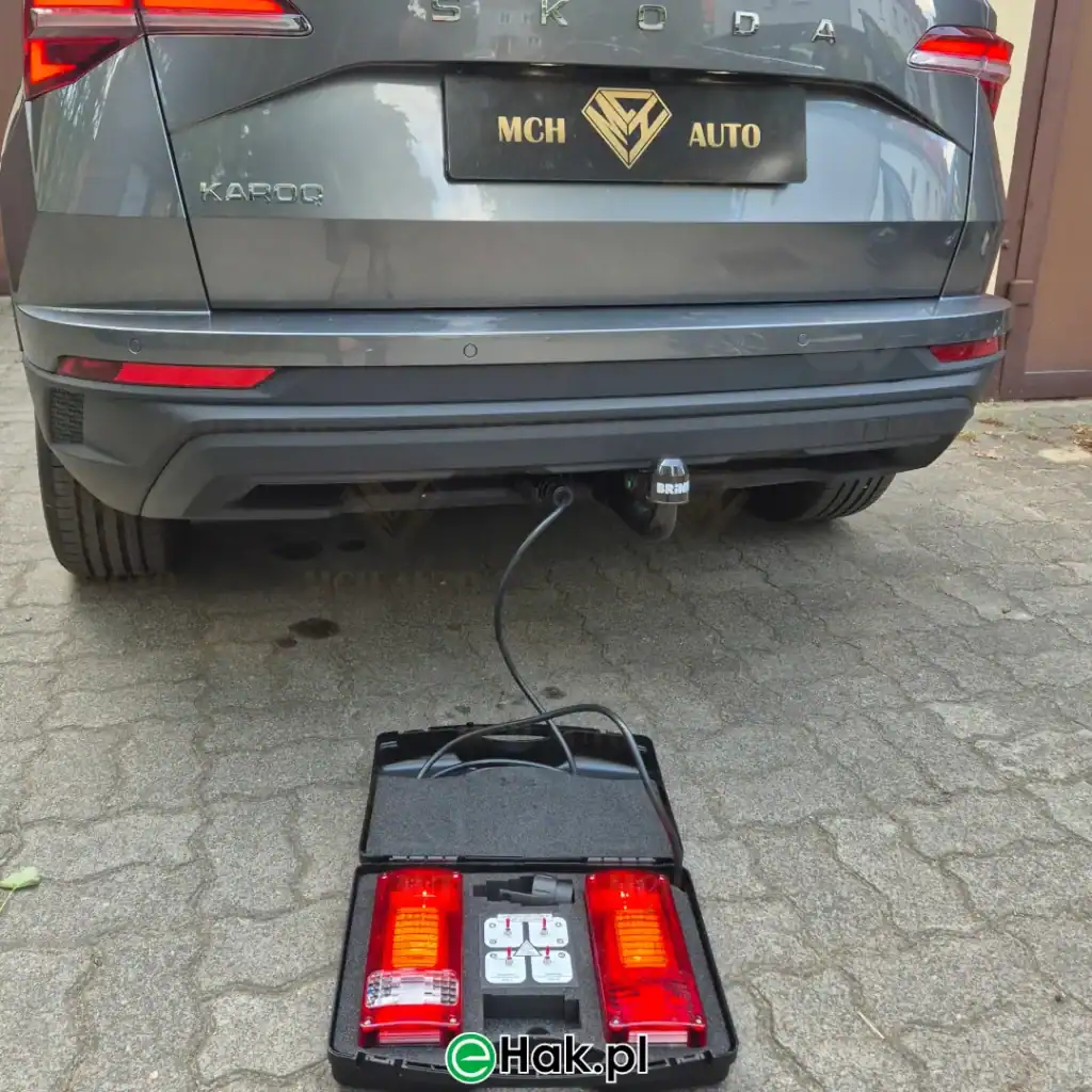 2 montaż haka holowniczego skoda karoq 2024