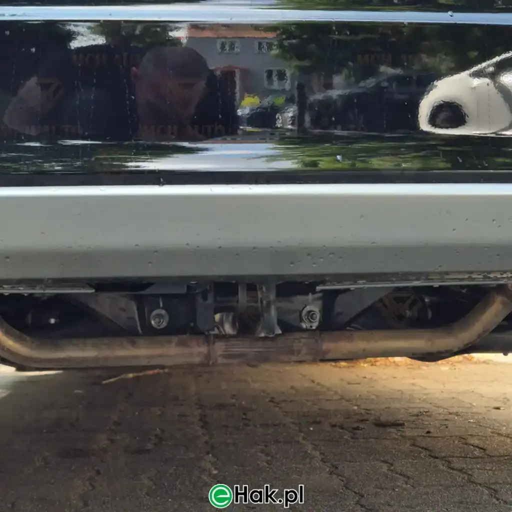 4 montaż haka holowniczego honda zr-v